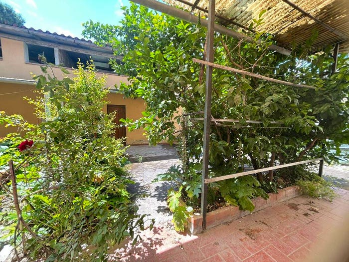 Casa con 6 locali in vendita in Via di Mantignano, Mantignano, Firenze