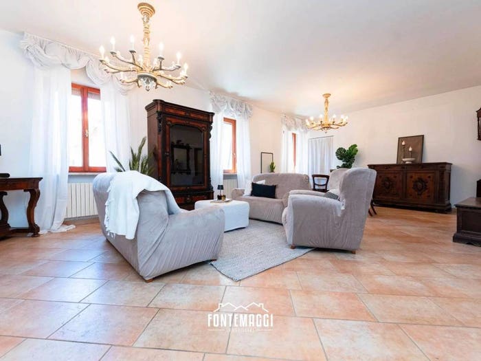 Appartamento con 6 locali in vendita in Via del Teatro, Centro Storico, Fano