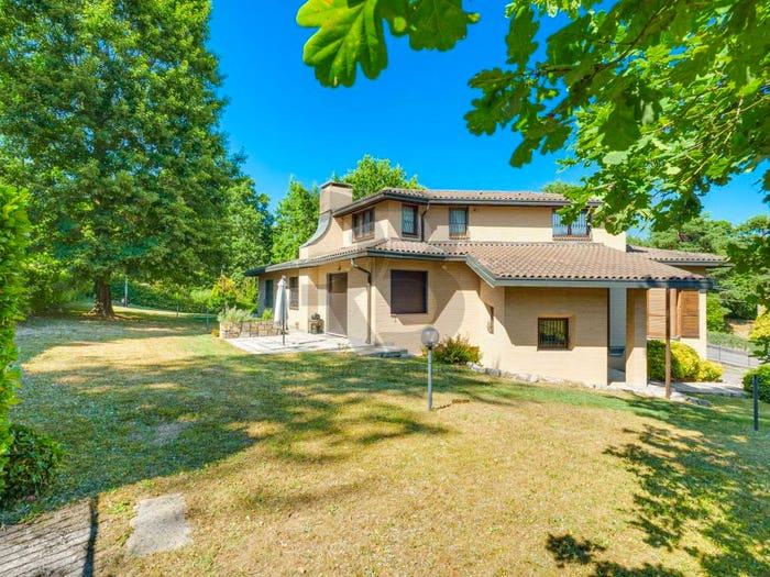 Casa con 5 locali in vendita in Via Don E Vismara, Venegono Superiore