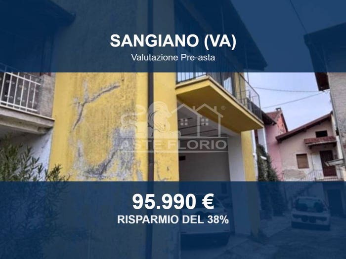 Appartamento con 6 locali in vendita in via Monte Pasubio, Sangiano