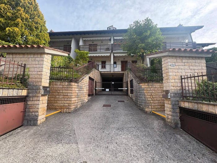 Appartamento bilocale in vendita in Via Pietro Guizzetti, Clusone