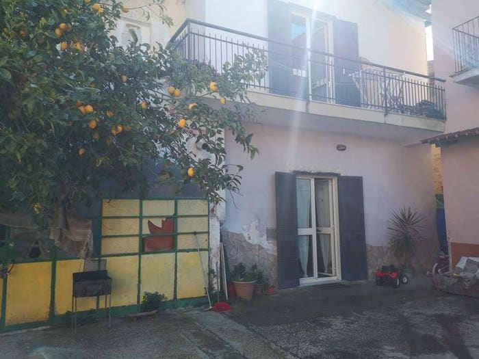 Appartamento quadrilocale in vendita in via Abate Mattia Zarrillo, Capodrise