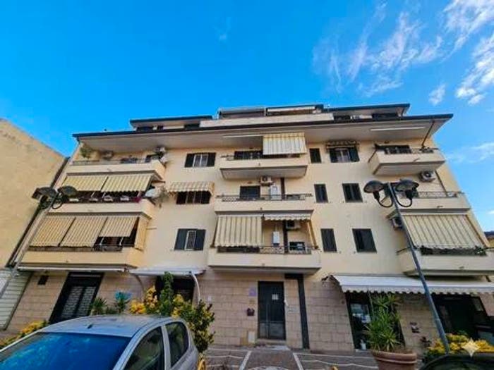 Appartamento con 5 locali in vendita in Via Giuseppe Verdi, Curti