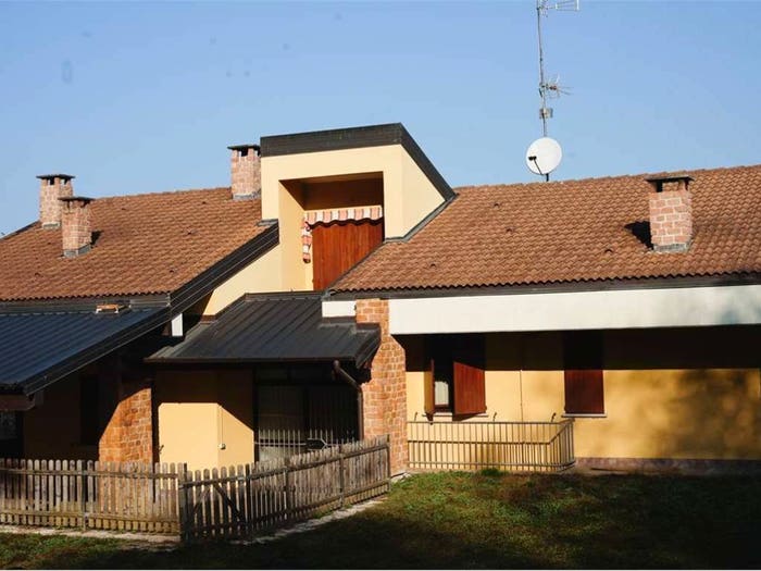 Casa con 6 locali in vendita in Pozzola, Centro, Castelletto Sopra Ticino