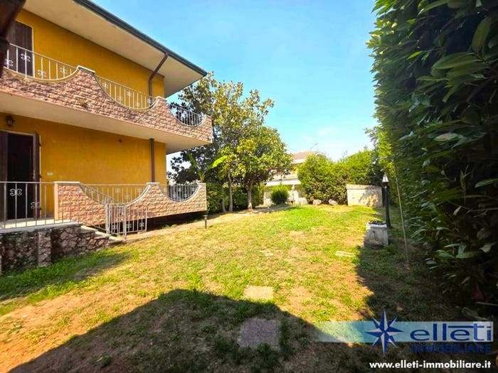 Casa con 6 locali in vendita in Marina Verde Renella, Montignoso