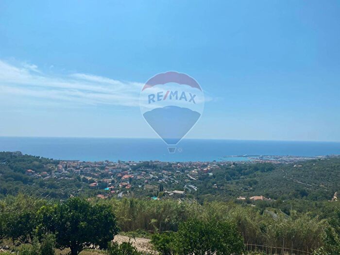 Casa con 7 locali in vendita in Via Ranzi, Pietra Ligure