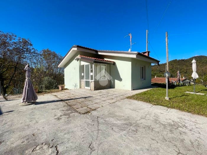 Casa trilocale in vendita in Via della Chiesa, Cergneu Superiore, Nimis