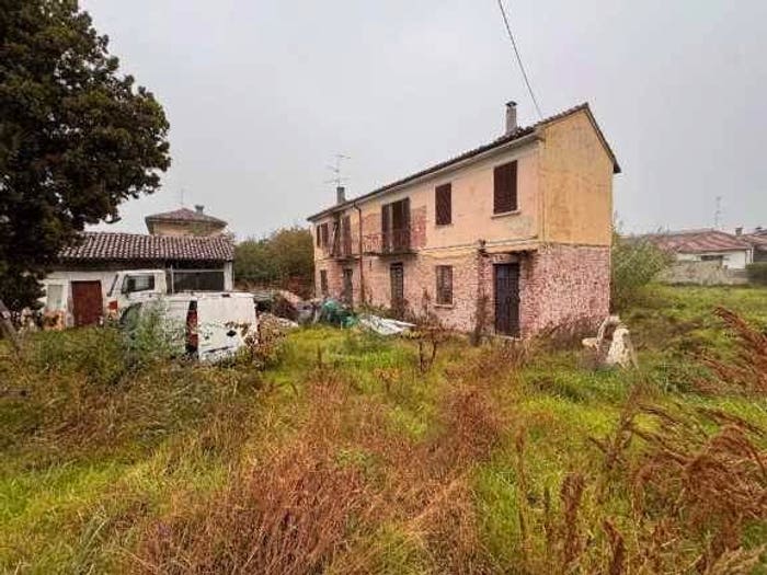 Casa con 5 locali in vendita in Via Carlo Albani, Centro, Gropello Cairoli