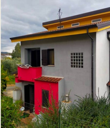 Casa con 6 locali in vendita in Via Vritta, Bisignano