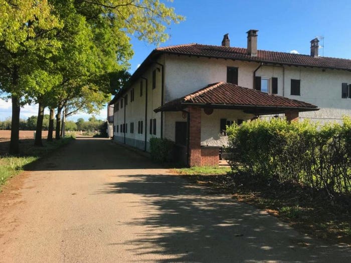 Casa con 6 locali in vendita in Cascina Cornarina, Castano Primo