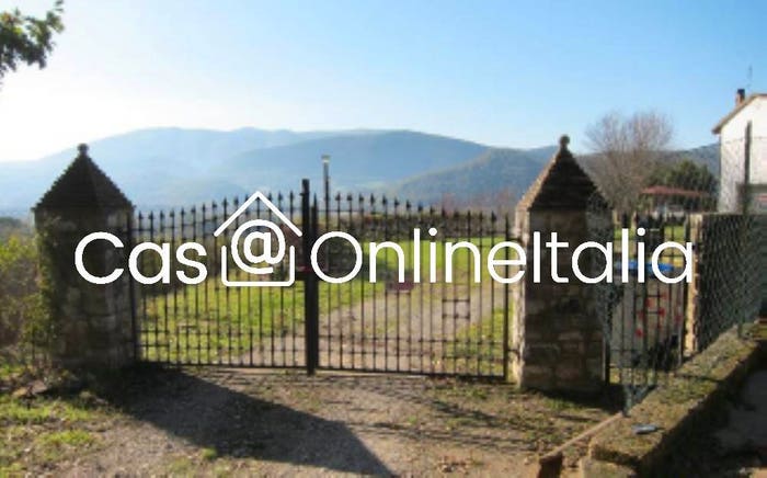 Appartamento con 6 locali in vendita in Loc Tavernacce Via Loretuccio, Parlesca, Perugia