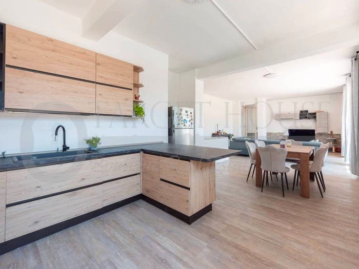 Appartamento con 5 locali in vendita in Via Francesco Borromini, Tavernola, Como