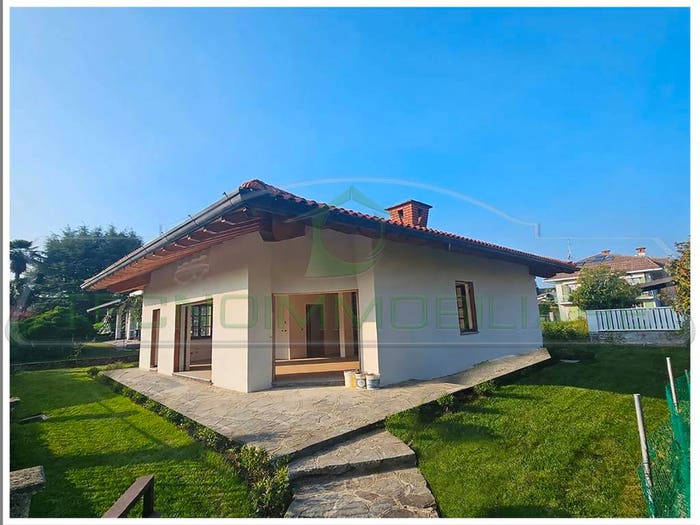 Casa quadrilocale in vendita in Villaggio Giardino, Villaggi, Castelletto Sopra Ticino