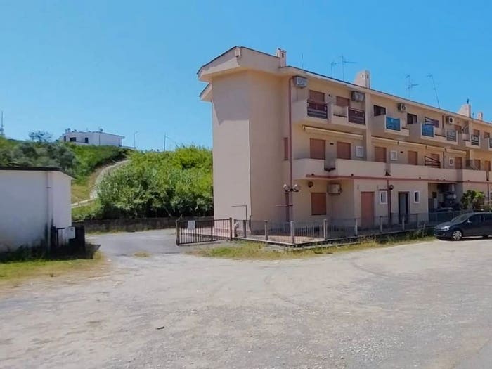Appartamento quadrilocale in vendita in Contrada Castromurro, Centro, Belvedere Marittimo