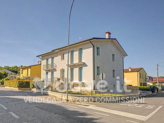 Appartamento con 6 locali in vendita in Via Falchi, Centro, Albettone