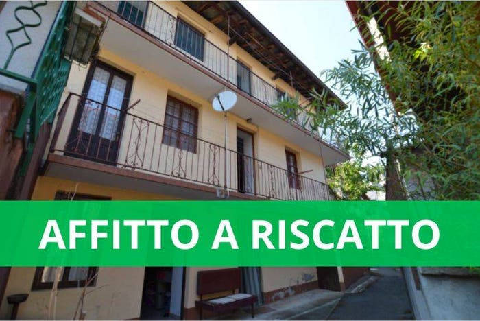 Casa quadrilocale in vendita in Frazione Villa, La Villa, Traves