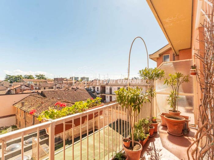 Appartamento trilocale in vendita in Via San Carlo Borromeo, Abbiategrasso