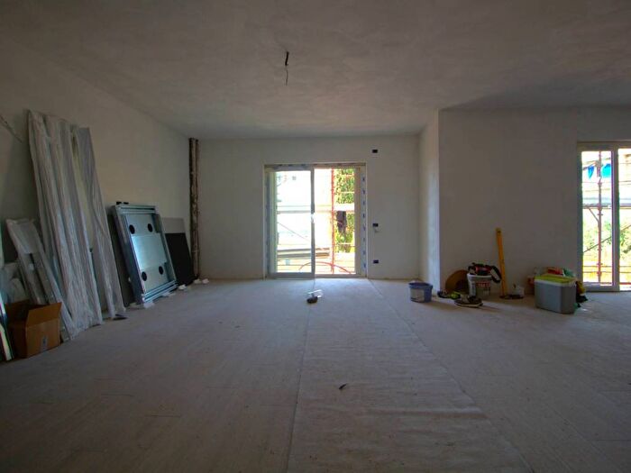 Appartamento con 6 locali in vendita in Via Hanoi, Chiugiana La Commenda, Corciano