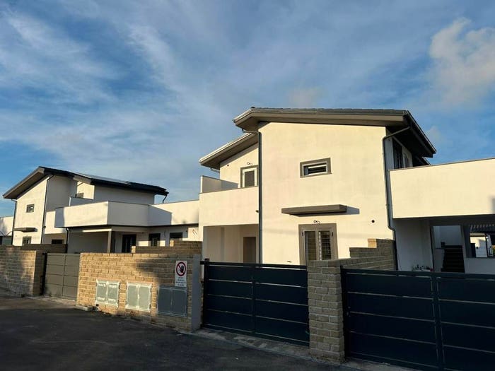 Casa trilocale in vendita in Via Solferino, Rinascimento, Anzio