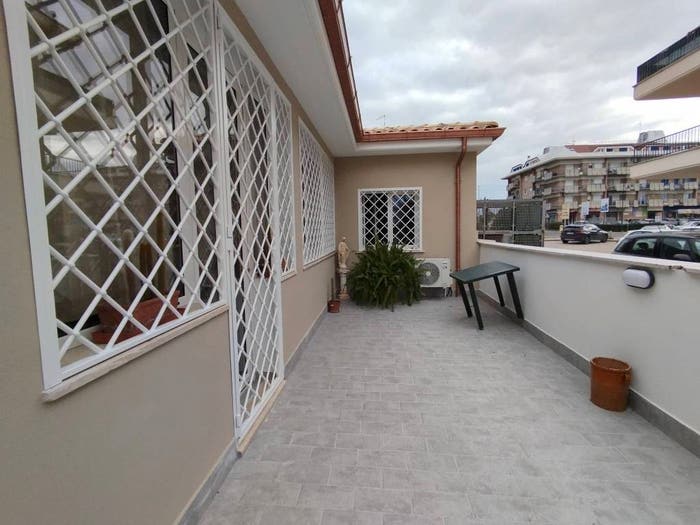 Casa quadrilocale in vendita in Viale San Lorenzo, Tor San Lorenzo Nuova California, Ardea