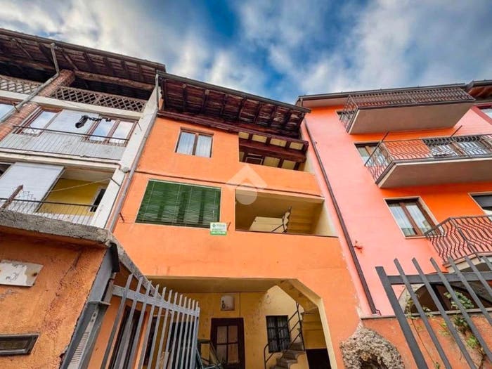 Casa con 5 locali in vendita in Via Santa Lucia, Centro, Gazzaniga
