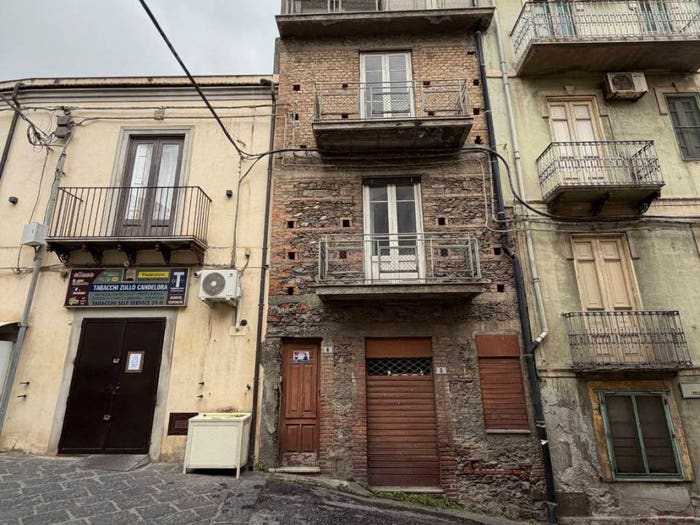 Casa quadrilocale in vendita in piazza margherita, Santa Lucia del Mela