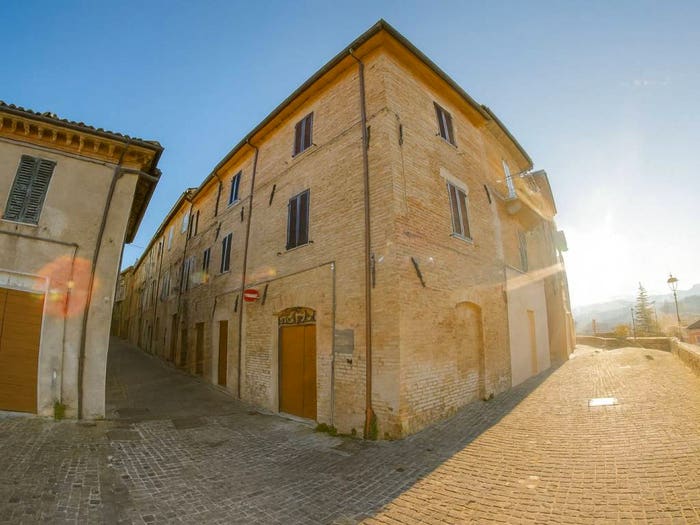 Casa trilocale in vendita in Via Giuseppe Chillemi, Centro, Cerreto d'Esi