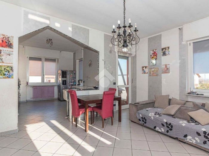 Appartamento quadrilocale in vendita in Via rivette, Centro, Ciriè