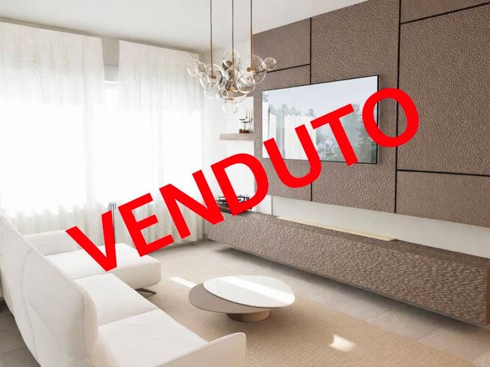 Appartamento con 5 locali in vendita in Viale della Libertà, Centro, Pavia
