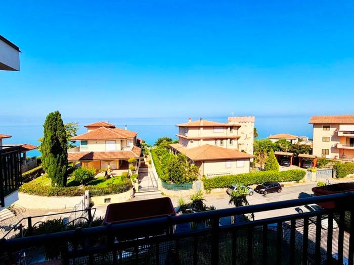 Appartamento con 6 locali in vendita in Via Giuseppe Petrellis, Centro, Belvedere Marittimo