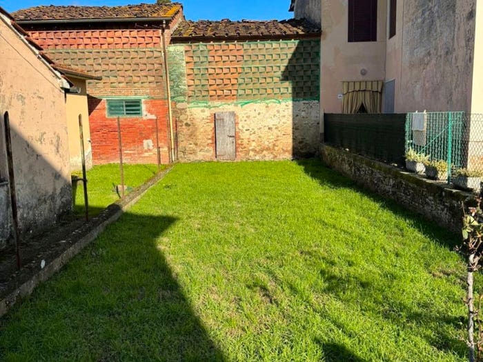 Casa con 6 locali in vendita in Via delle Ville, Lammari Lunata, Capannori