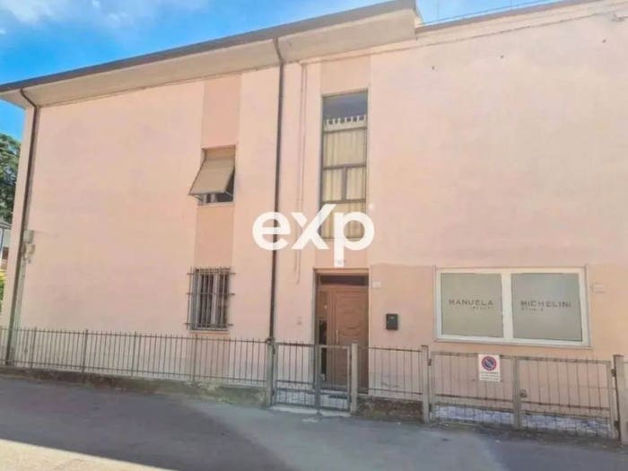 Appartamento con 6 locali in vendita in Via Pratomagno, Via Marco Perennio, Arezzo