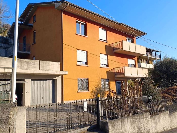 Appartamento quadrilocale in vendita in Via Caprini, Centro, Alzano Lombardo