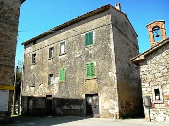 Casa con 6 locali in vendita in Via Dell'Aia SNC, Piloni, Roccastrada