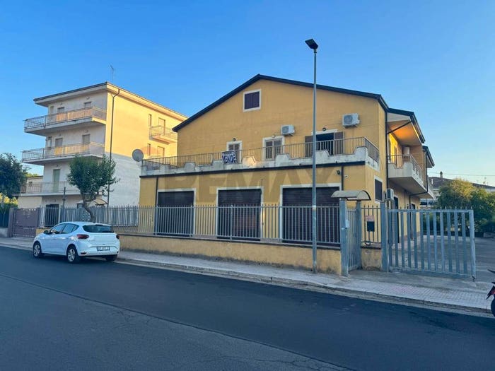 Casa con 6 locali in vendita in Via Vieste, Marina Di Schiavonea, CoriglianoRossano