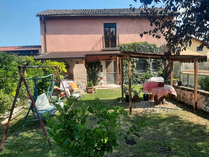 Casa con 5 locali in vendita in San Pelino, Avezzano