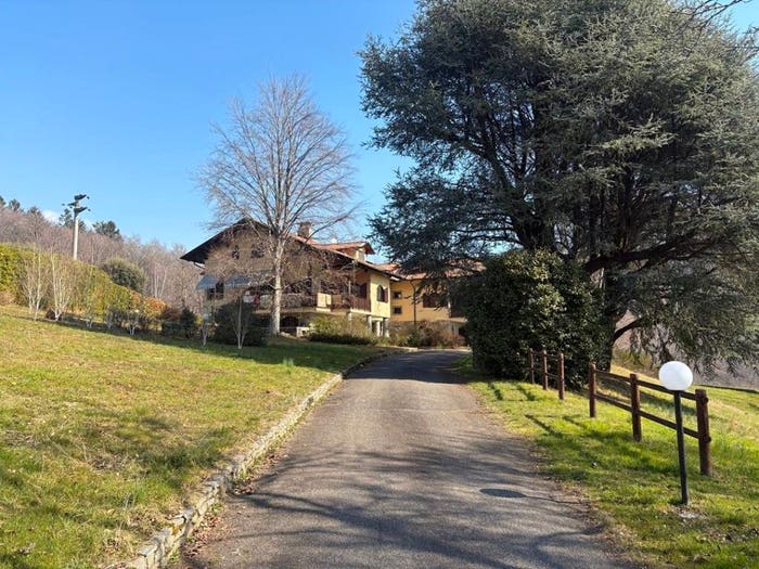 Casa con 6 locali in vendita in Via Giuseppe Bozzalla, Pollone