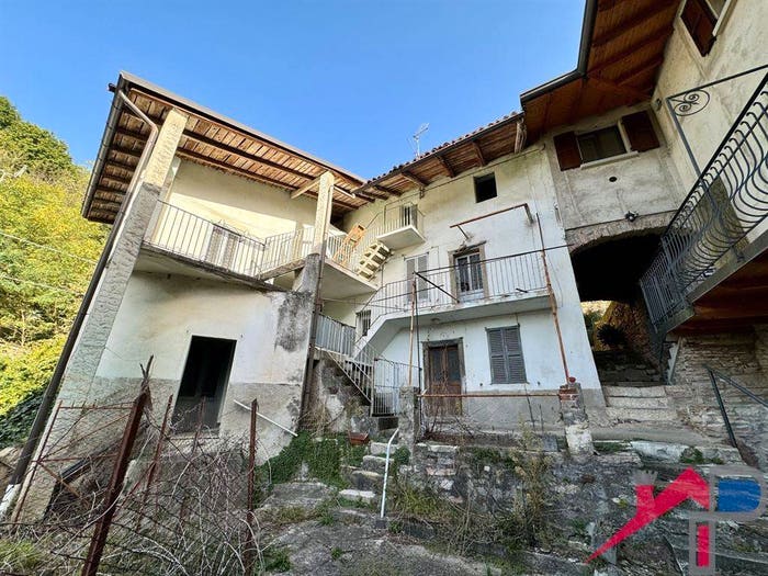 Casa con 6 locali in vendita in Centro, Palazzago
