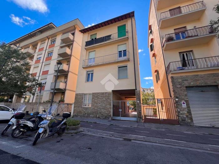 Appartamento quadrilocale in vendita in Via Erbosa, Gavinana, Firenze