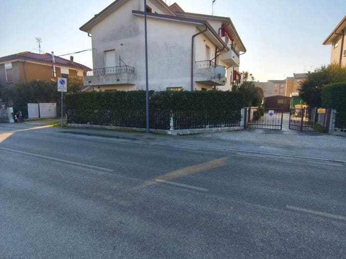 Casa con 6 locali in vendita in Via I Maggio A, Centro, Copparo