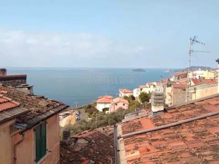 Appartamento bilocale in vendita in Via Giuseppe Garibaldi, La Serra Tellaro, Lerici