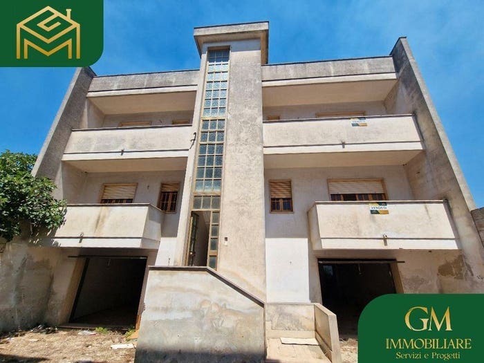 Casa con 6 locali in vendita in Via Roma, Centro, Neviano