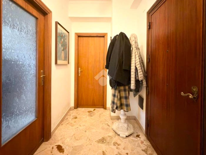 Appartamento trilocale in vendita in Via Petralia Sottana, Altarello, Palermo