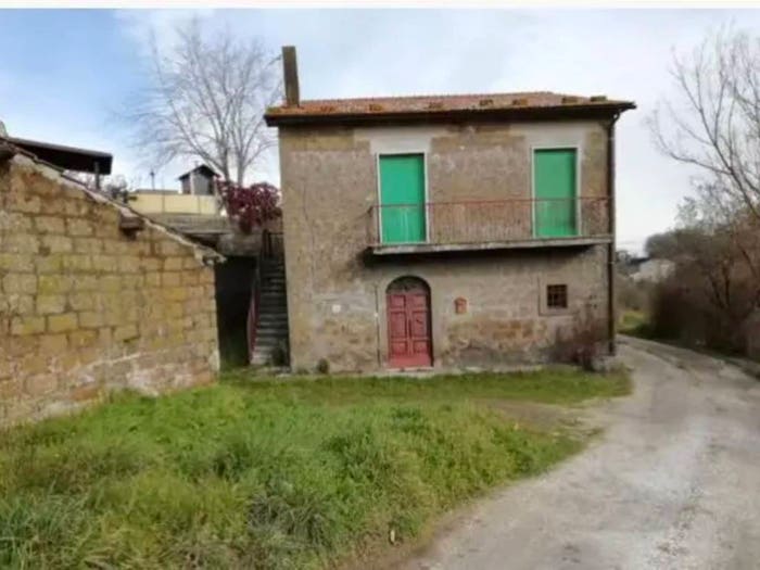 Casa monolocale in vendita in Loc Poggio della Frusta, Centro, Montefiascone