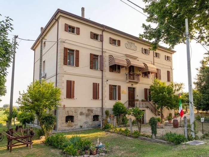 Casa con 6 locali in vendita in Via Argine Po Passo, Villanova Marchesana