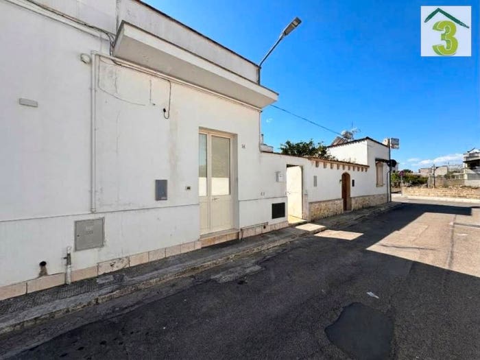 Casa quadrilocale in vendita in Via Ravenna, Centro, Tricase