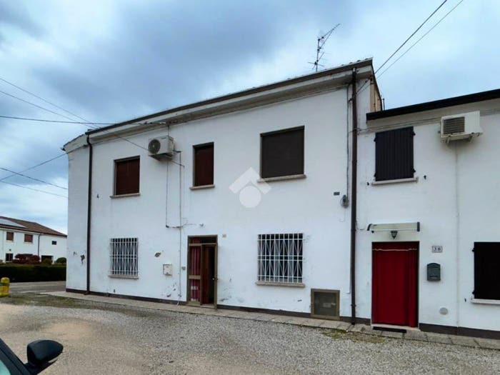 Casa con 5 locali in vendita in Via Montesanto, San Bartolomeo, Ferrara