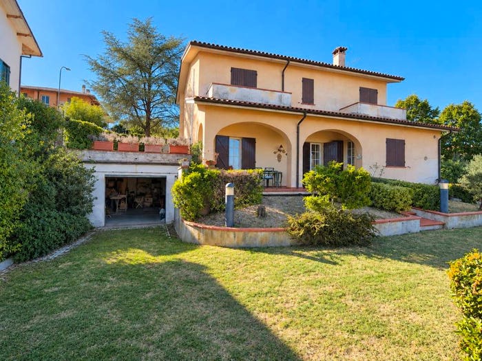 Casa con 6 locali in vendita in Località Piticchio, Arcevia