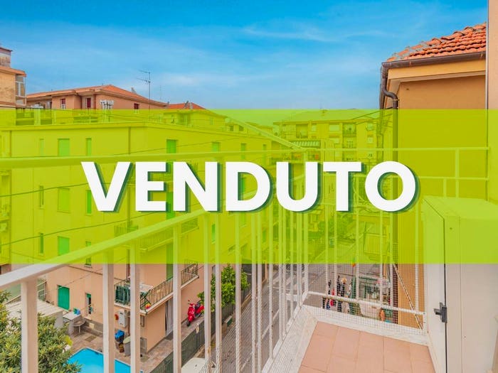 Appartamento trilocale in vendita in Via Mariconi, Centro, Albisola Superiore