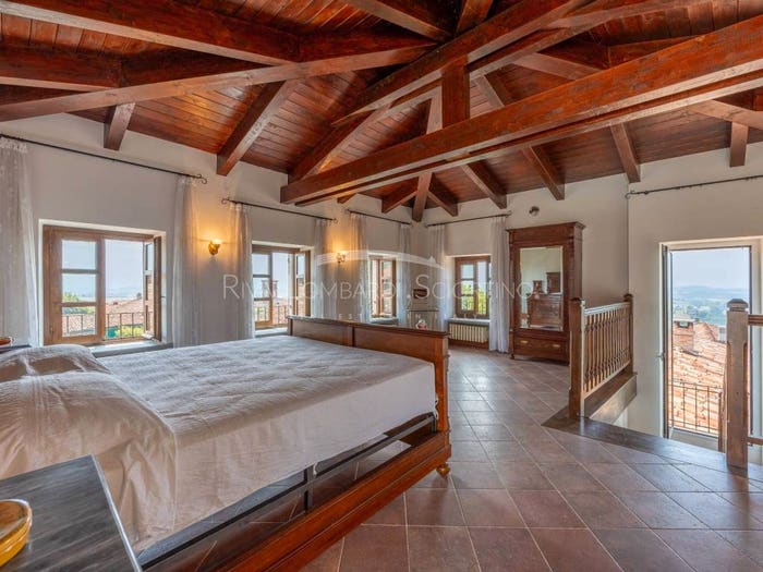 Casa con 6 locali in vendita in Via Nuova, Cardona, Alfiano Natta